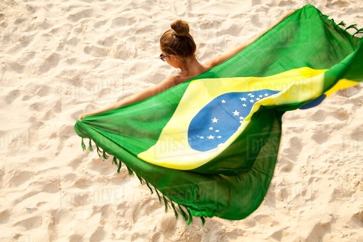 BRAZILIAN CORE: VAMOS APROVEITAR A TENDÊNCIA E TORCER PARA O BRASIL NESTA COPA DO MUNDO!