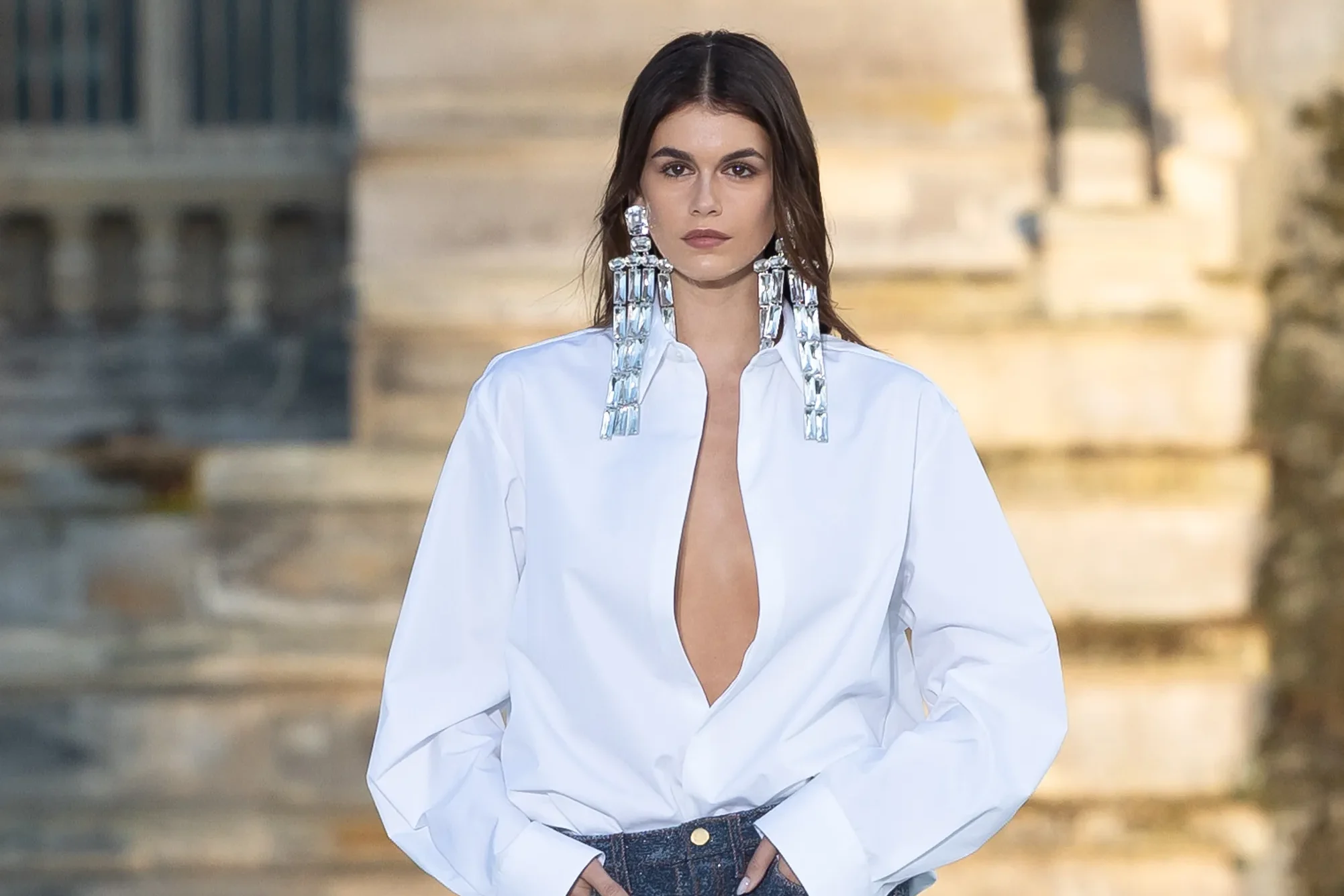 PARA VOCÊ TER NO ARMÁRIO: AS BLUSAS QUE SÃO A CARA DO VERÃO 2024!